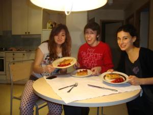 Mentxu, me, and Ulli with our Finnish pancakes we baked in the oven